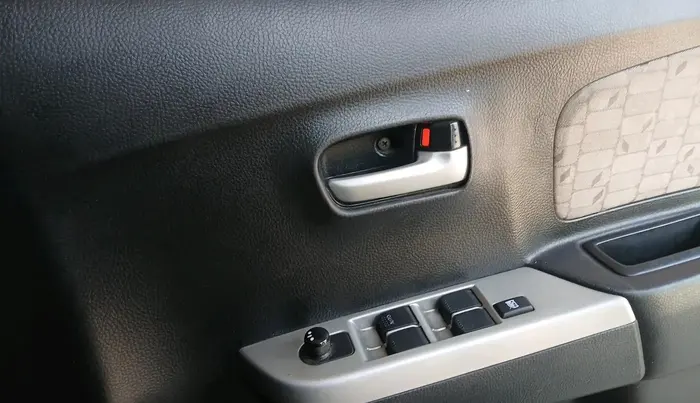 2013 Maruti Wagon R 1.0 VXI, Petrol, Manual, 1,18,973 km, interior