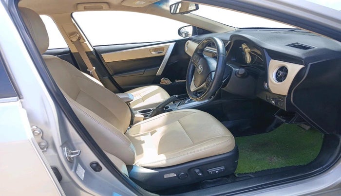 2017 Toyota Corolla Altis VL CVT PETROL, CNG, Automatic, 92,003 km, interior