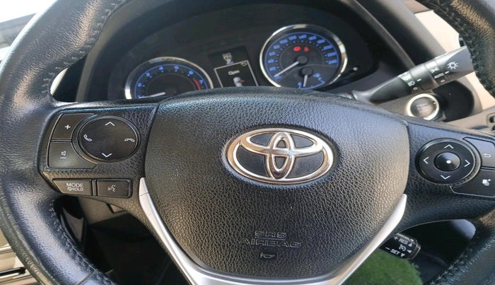 2017 Toyota Corolla Altis VL CVT PETROL, CNG, Automatic, 92,003 km, interior