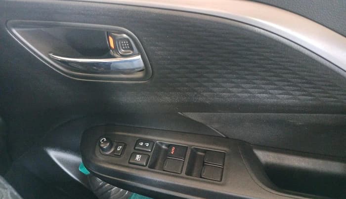 2025 Maruti Swift ZXi CNG, CNG, Manual, 11,244 km, interior