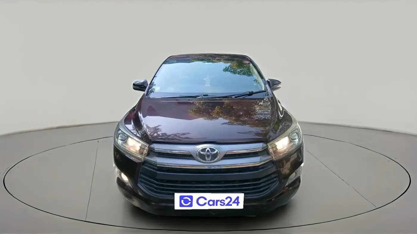 2016 Toyota Innova Crysta 2.4 VX 7 STR, Diesel, Manual, 2,57,868 km, exterior