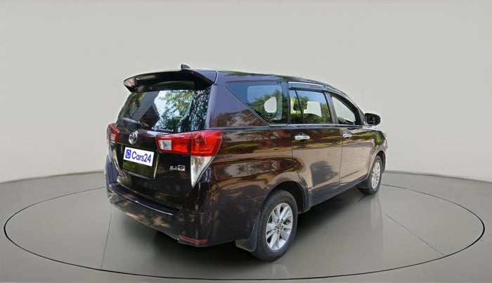 2016 Toyota Innova Crysta 2.4 VX 7 STR, Diesel, Manual, 2,57,868 km, exterior