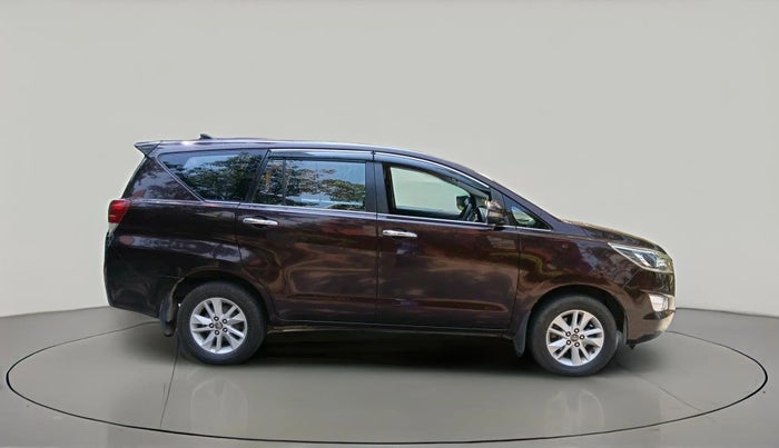 2016 Toyota Innova Crysta 2.4 VX 7 STR, Diesel, Manual, 2,57,868 km, exterior