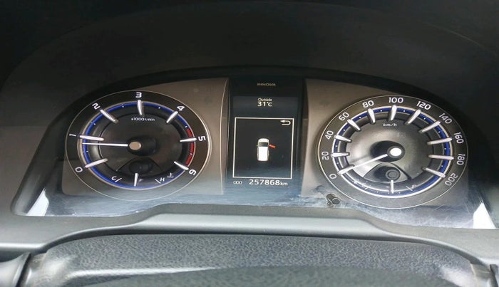 2016 Toyota Innova Crysta 2.4 VX 7 STR, Diesel, Manual, 2,57,868 km, interior