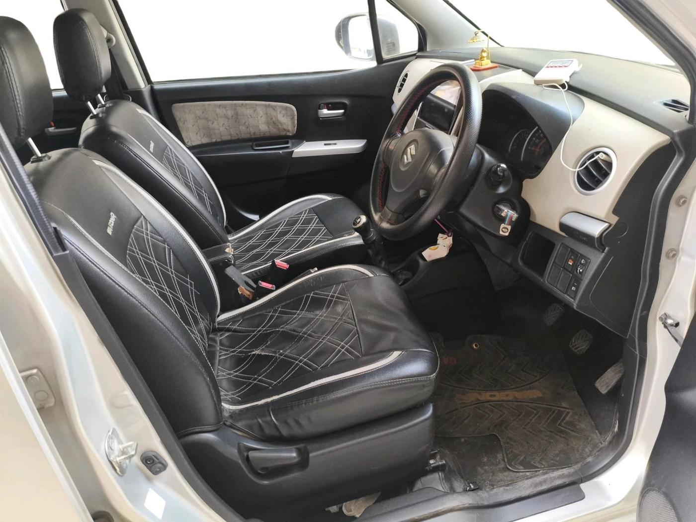2016 Maruti Wagon R 1.0 VXI, Petrol, Manual, 1,32,832 km, interior