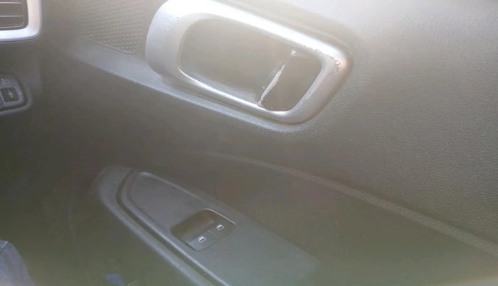 2021 Hyundai VENUE E 1.2, CNG, Manual, 1,74,283 km, interior