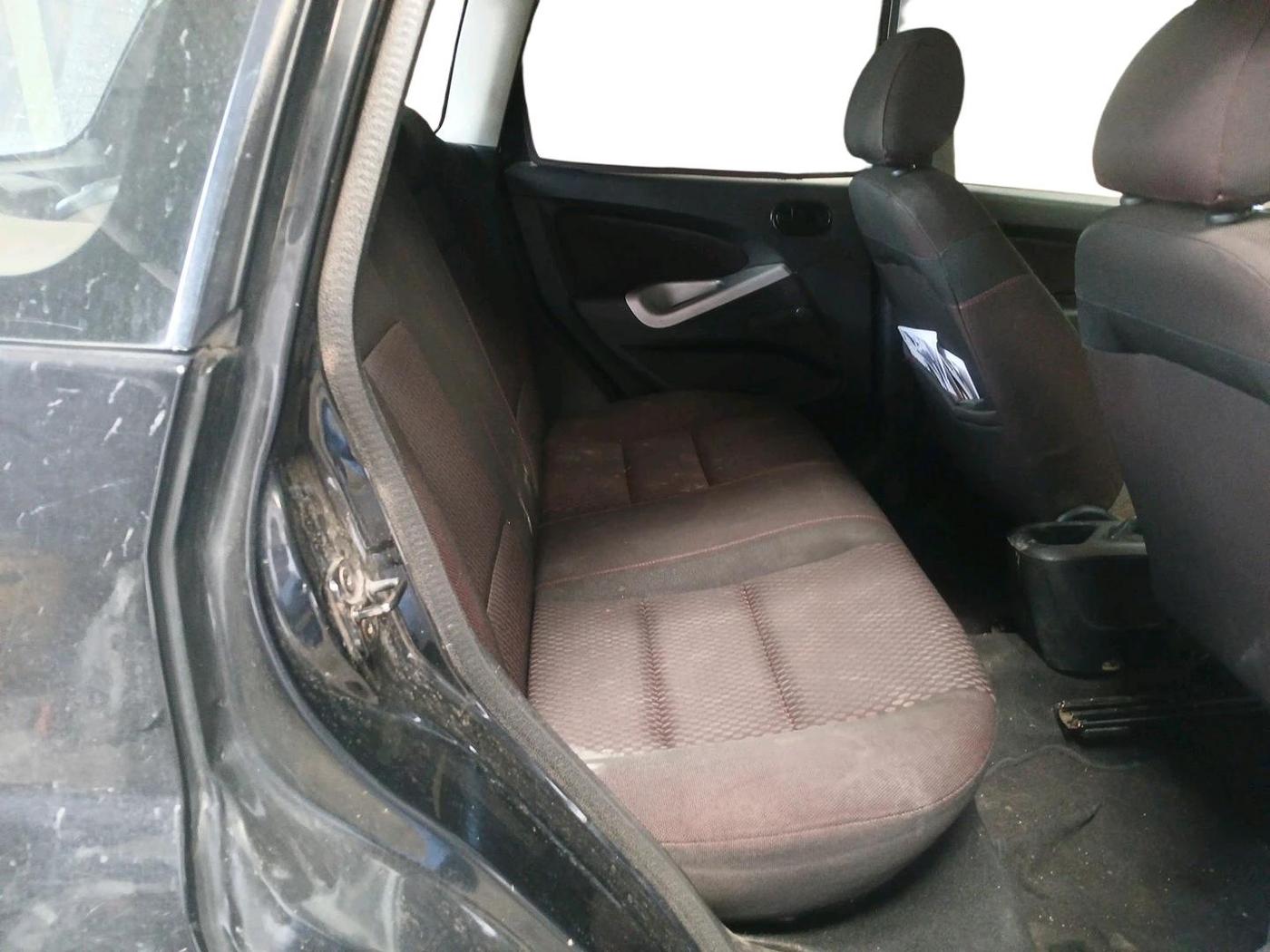 2012 Ford Figo TITANIUM 1.2 PETROL, CNG, Manual, 1,14,668 km, interior