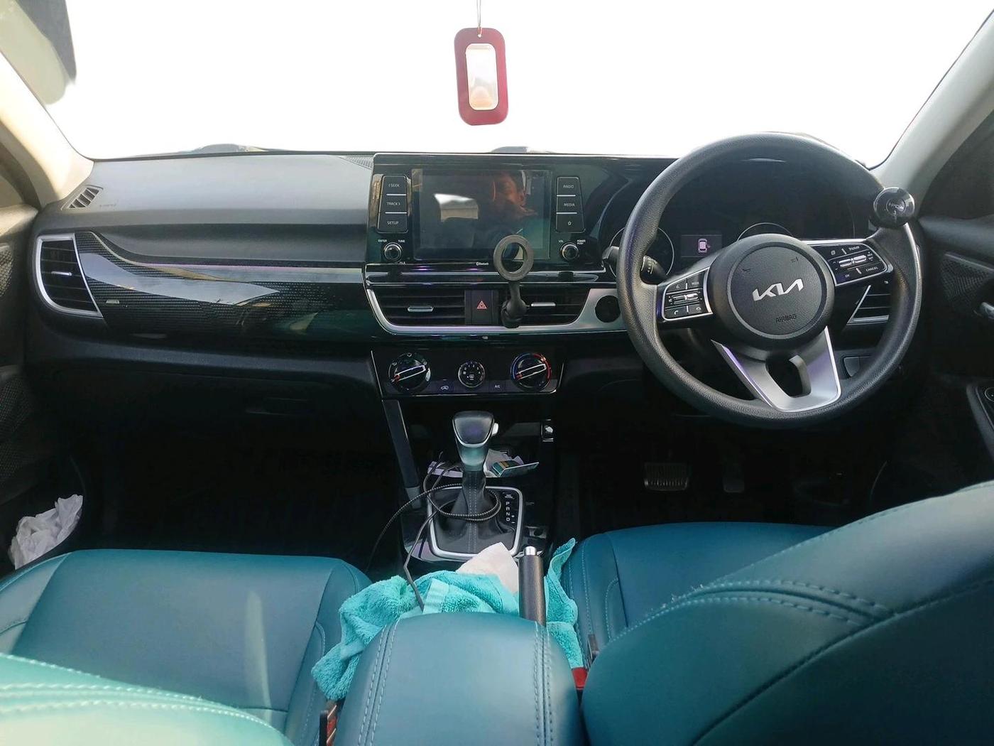 2021 KIA SELTOS HTK PLUS AT 1.5 DIESEL, Diesel, Automatic, 1,34,306 km, interior