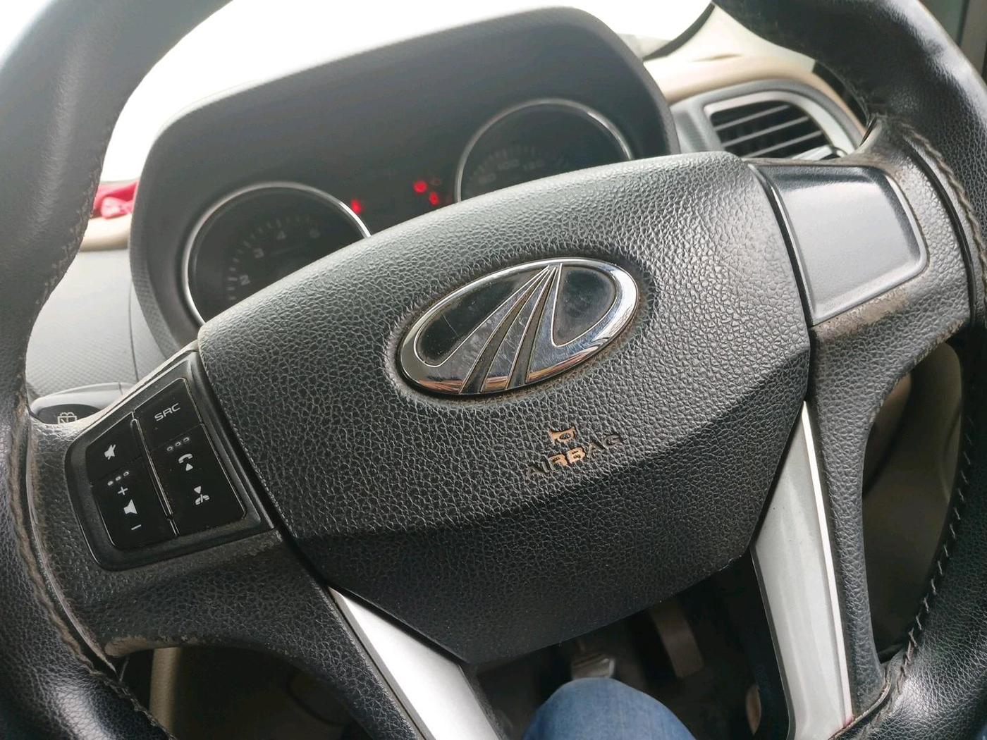 2015 Mahindra TUV300 T8, Diesel, Manual, 1,44,805 km, interior
