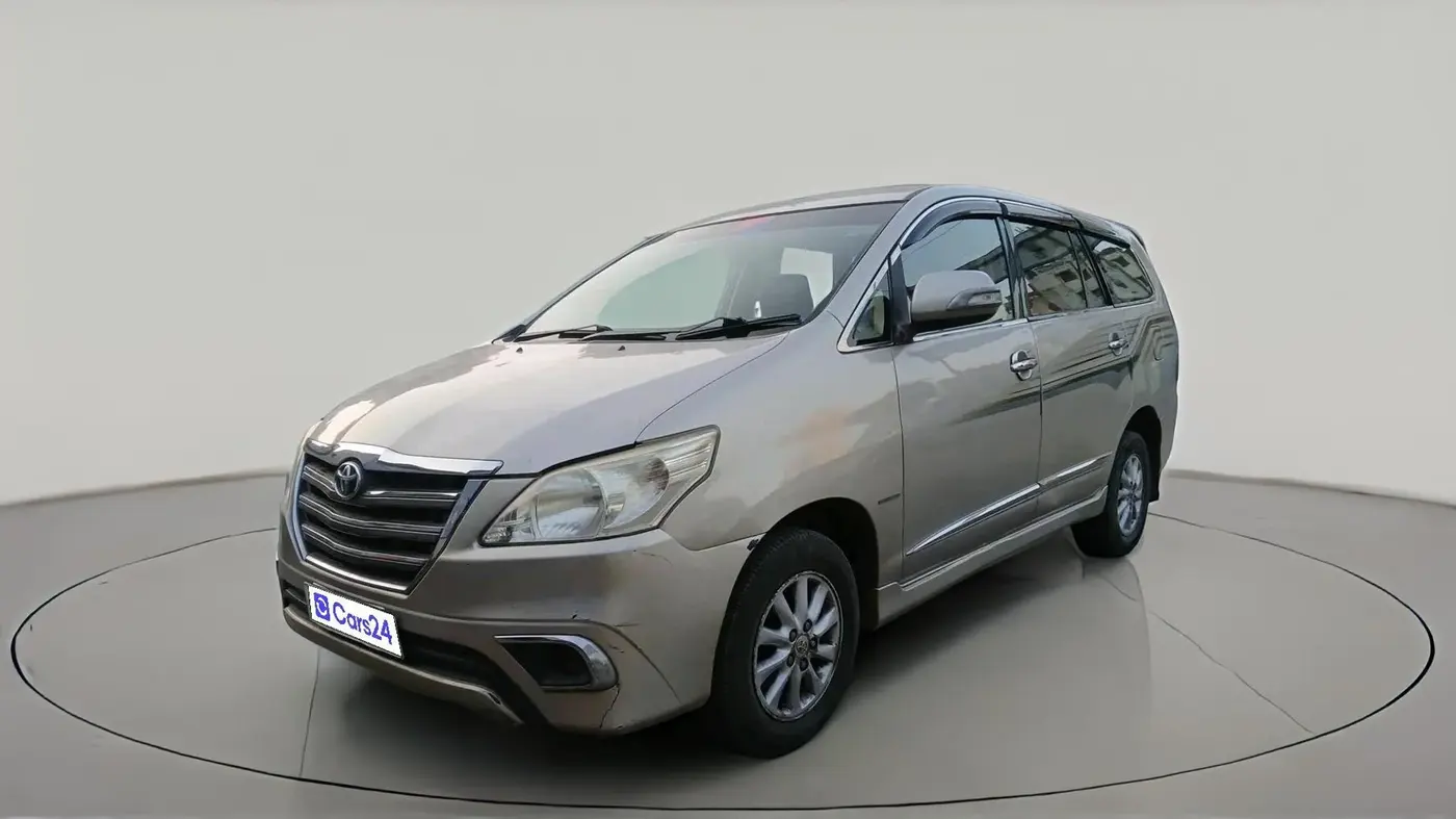 2014 Toyota Innova 2.5 VX 7 STR, Diesel, Manual, 1,68,857 km, exterior