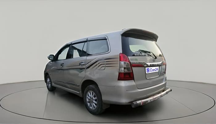 2014 Toyota Innova 2.5 VX 7 STR, Diesel, Manual, 1,68,857 km, exterior