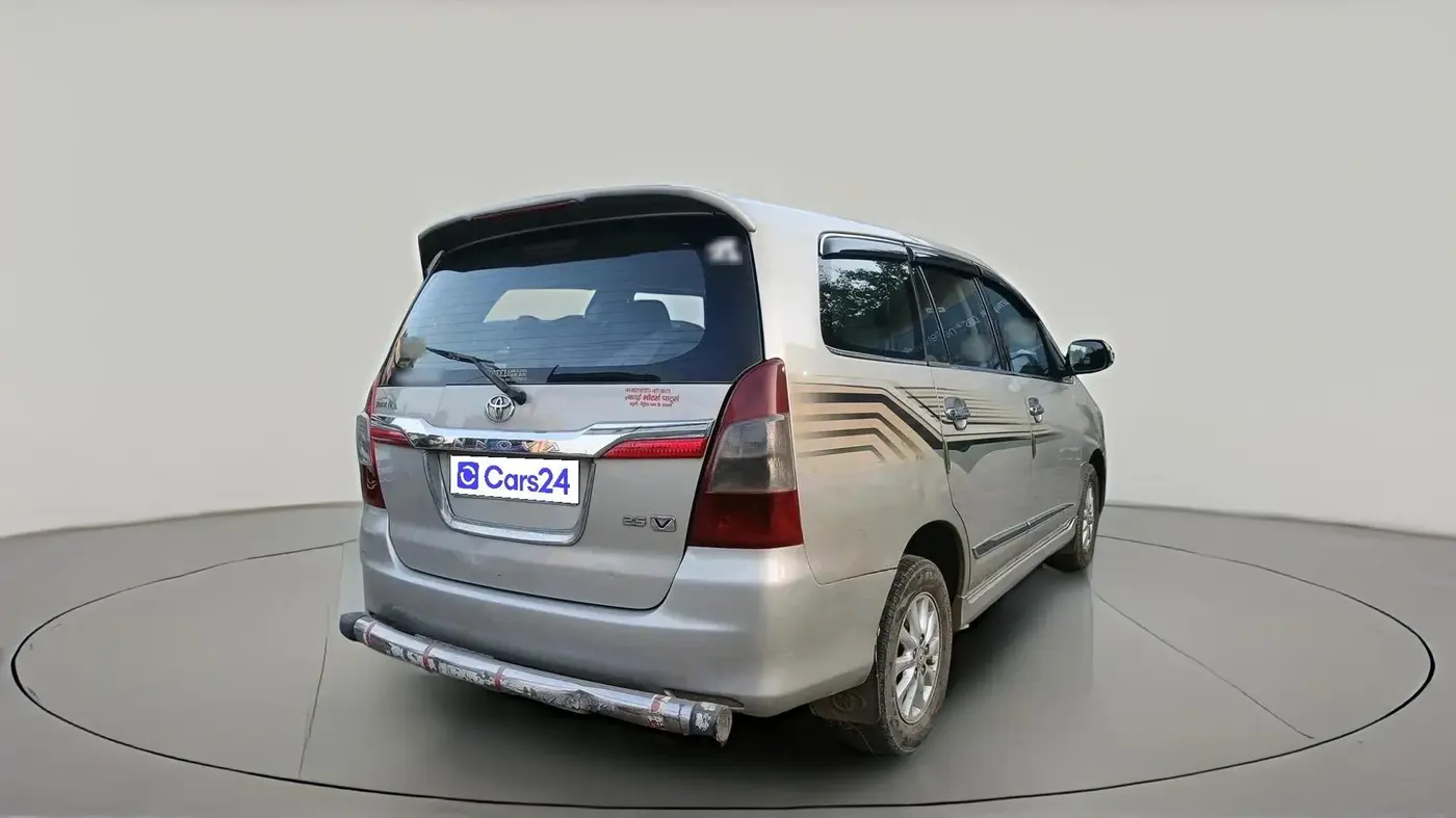 2014 Toyota Innova 2.5 VX 7 STR, Diesel, Manual, 1,68,857 km, exterior