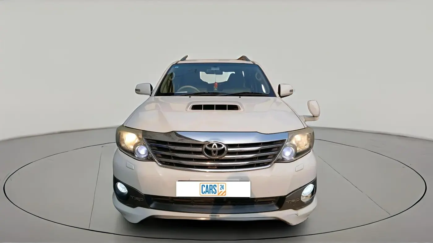 2013 Toyota Fortuner 3.0 4X2 AT, Diesel, Automatic, 1,88,361 km, exterior