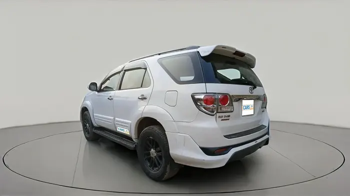 2013 Toyota Fortuner 3.0 4X2 AT, Diesel, Automatic, 1,88,361 km, exterior