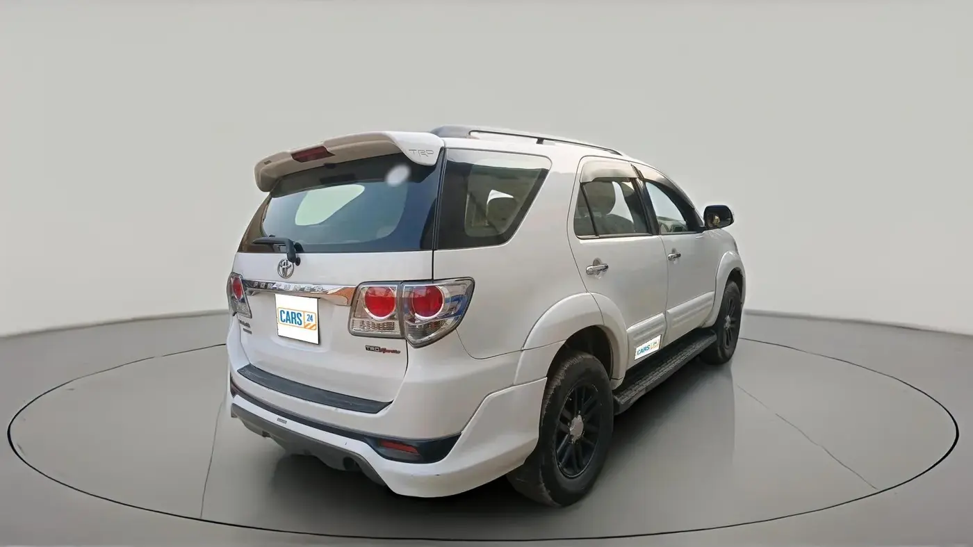 2013 Toyota Fortuner 3.0 4X2 AT, Diesel, Automatic, 1,88,361 km, exterior