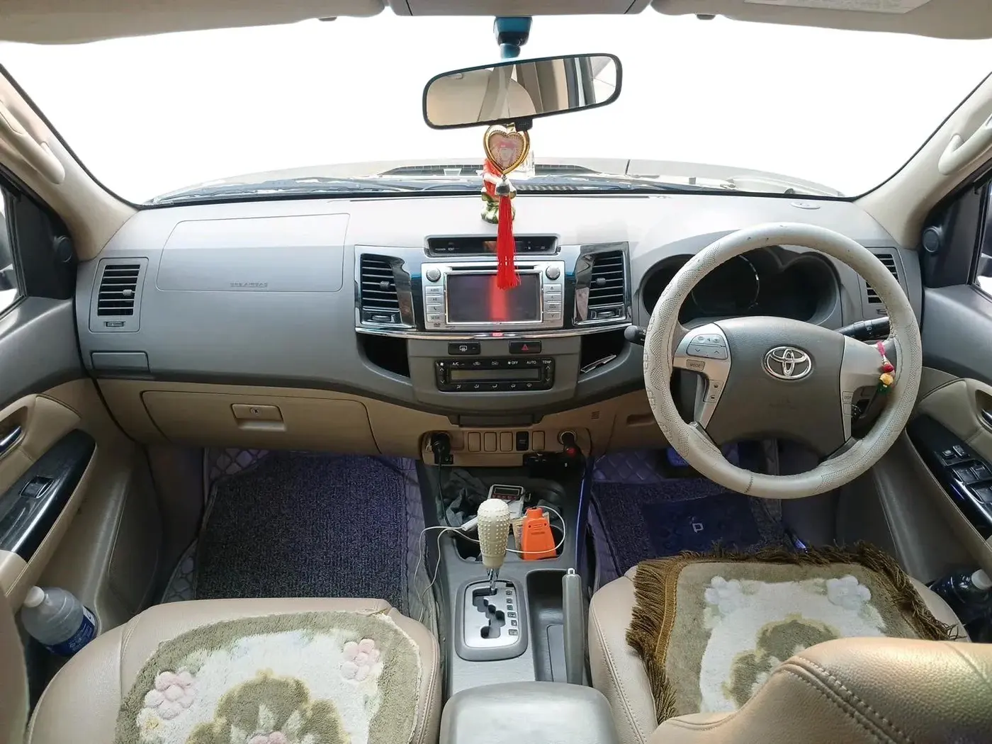 2013 Toyota Fortuner 3.0 4X2 AT, Diesel, Automatic, 1,88,361 km, interior