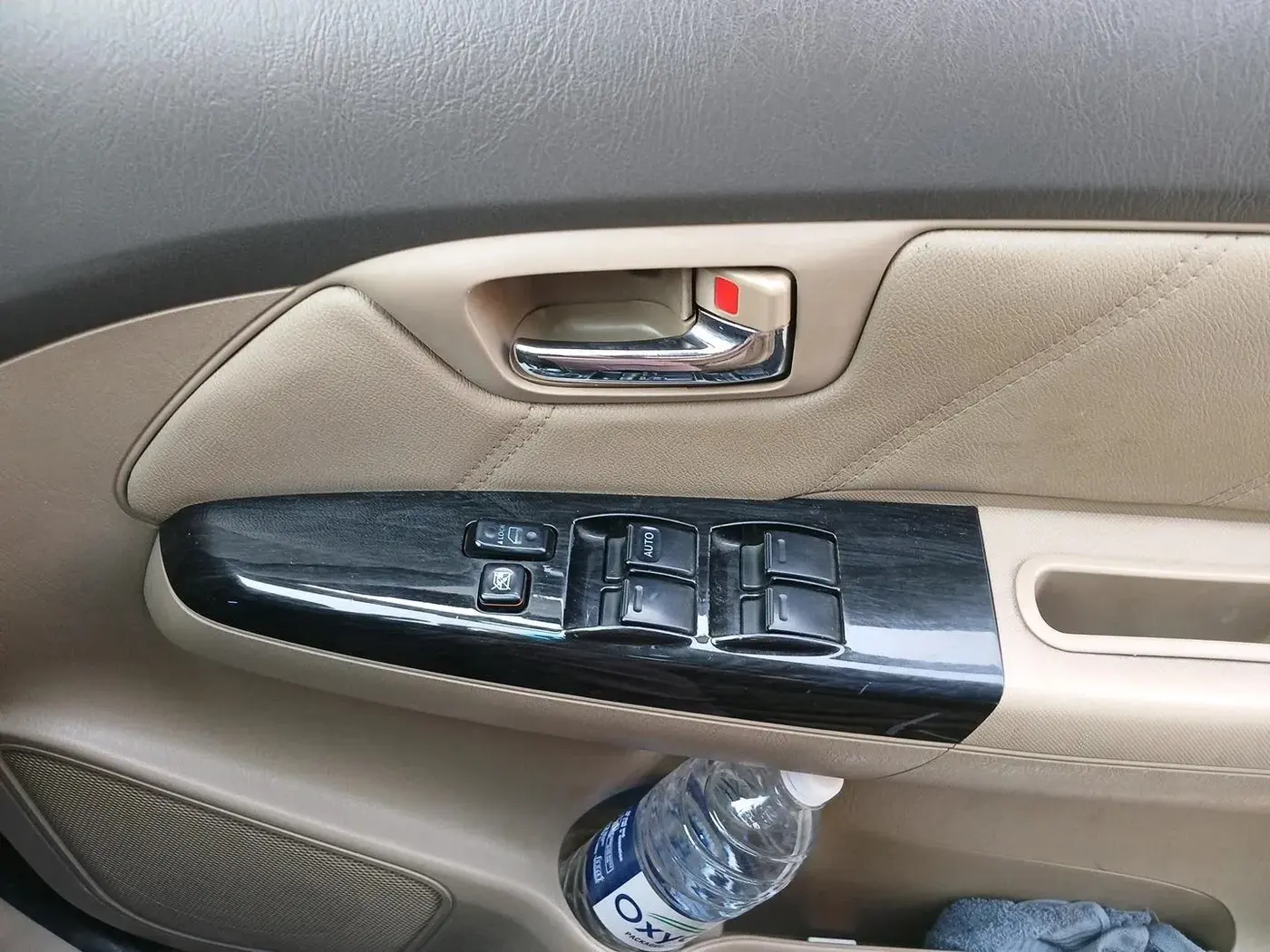2013 Toyota Fortuner 3.0 4X2 AT, Diesel, Automatic, 1,88,361 km, interior