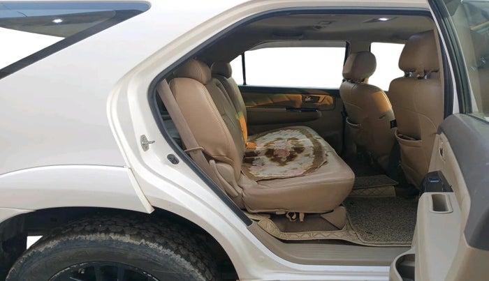 2013 Toyota Fortuner 3.0 4X2 AT, Diesel, Automatic, 1,88,361 km, interior