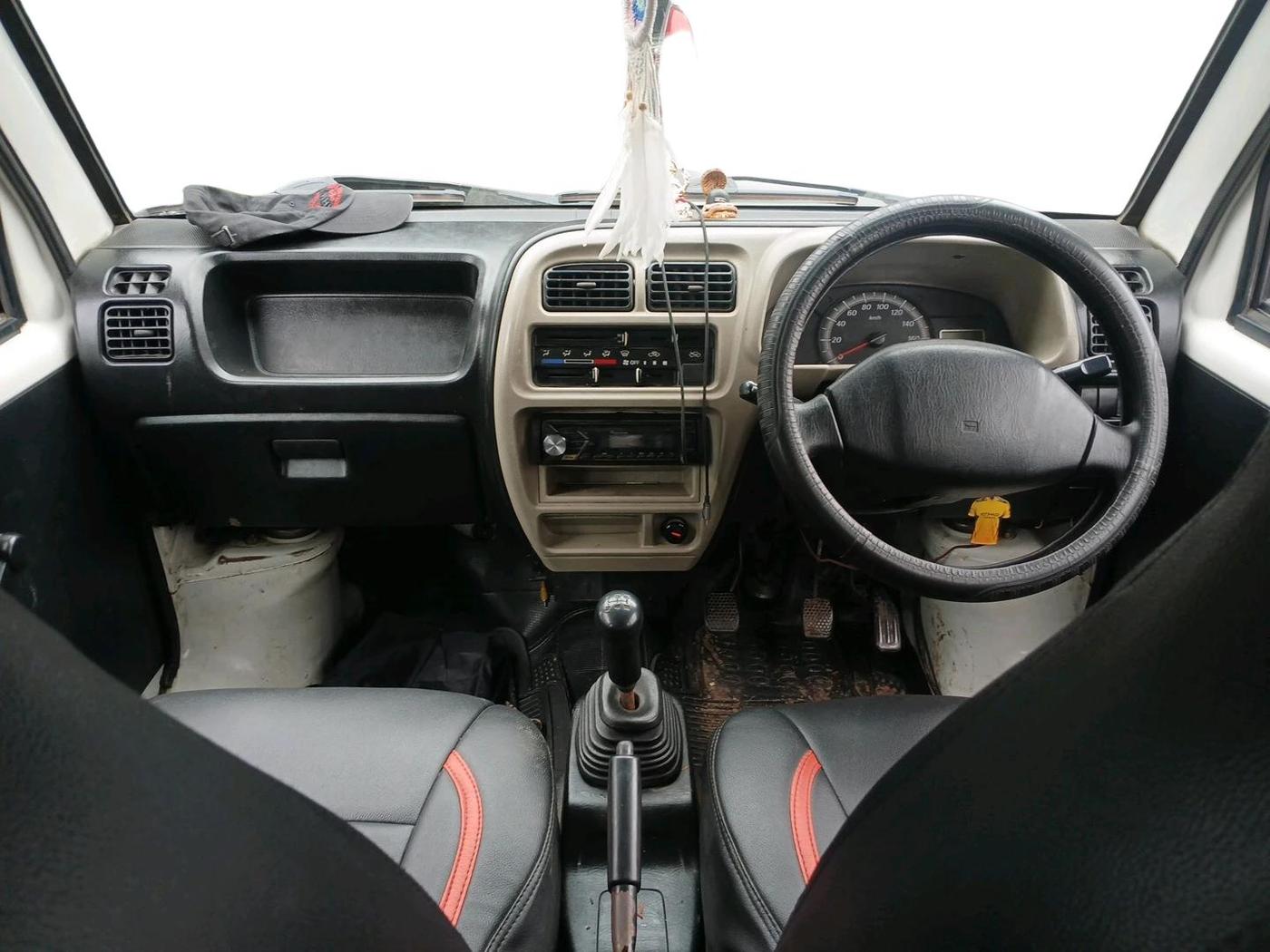 2018 Maruti Eeco 7 STR, CNG, Manual, 69,202 km, interior