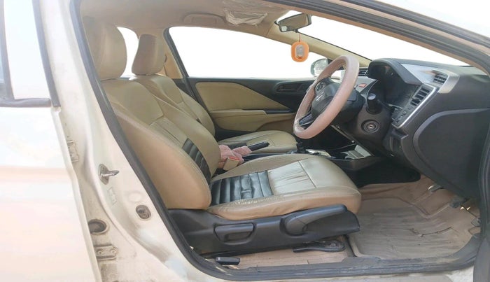 2015 Honda City 1.5L I-DTEC S, Diesel, Manual, 2,54,208 km, interior