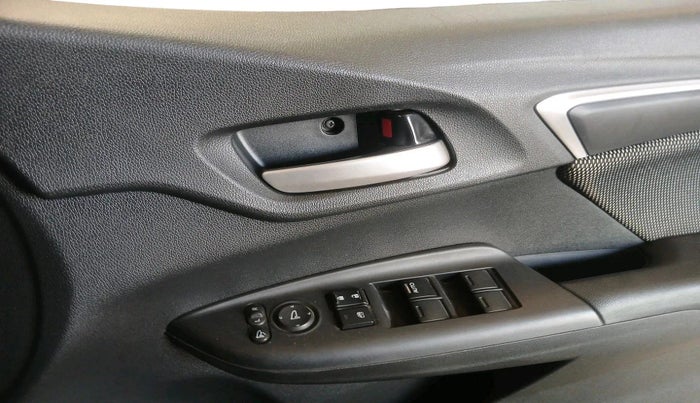 2018 Honda WR-V 1.5L I-DTEC VX MT, Diesel, Manual, 1,64,068 km, interior