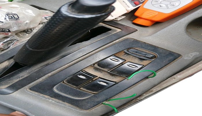 2011 Mahindra Scorpio LX, Diesel, Manual, 1,93,722 km, interior