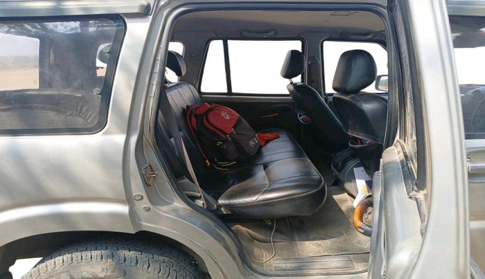 2011 Mahindra Scorpio LX, Diesel, Manual, 1,93,722 km, interior