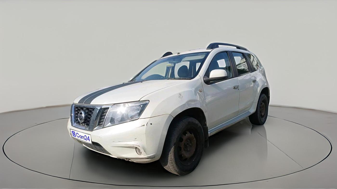 2013 Nissan Terrano XL (D), Diesel, Manual, 1,29,194 km, exterior