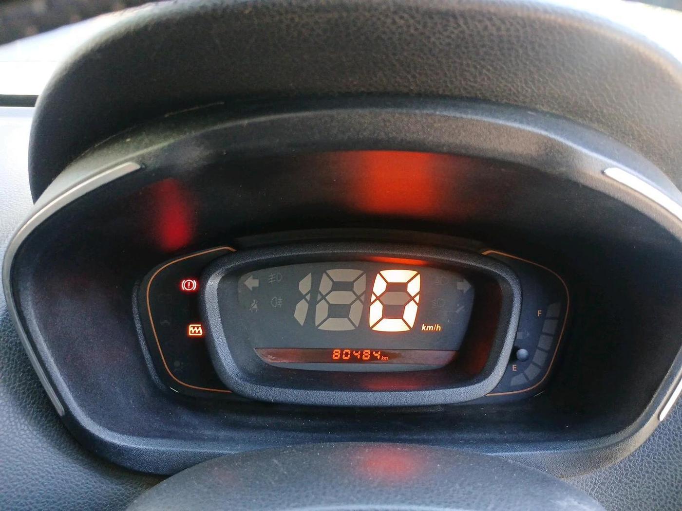2017 Renault Kwid CLIMBER 1.0, CNG, Manual, 82,000 km, interior