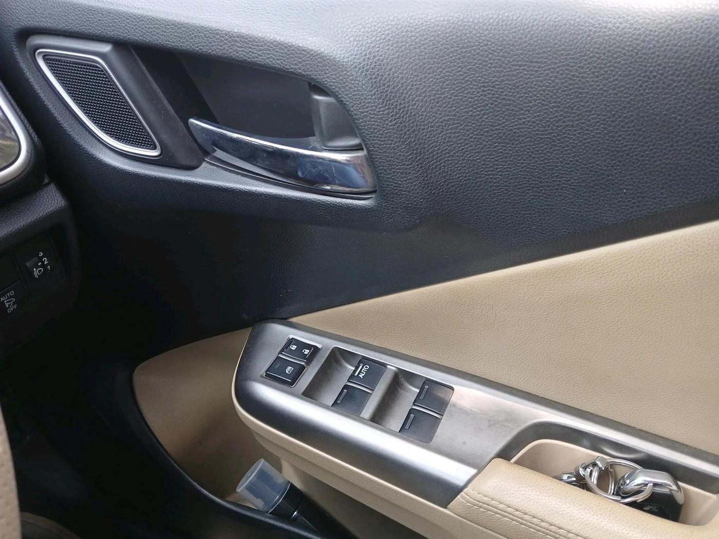 2017 Honda City 1.5L I-DTEC ZX, Diesel, Manual, 1,09,142 km, interior
