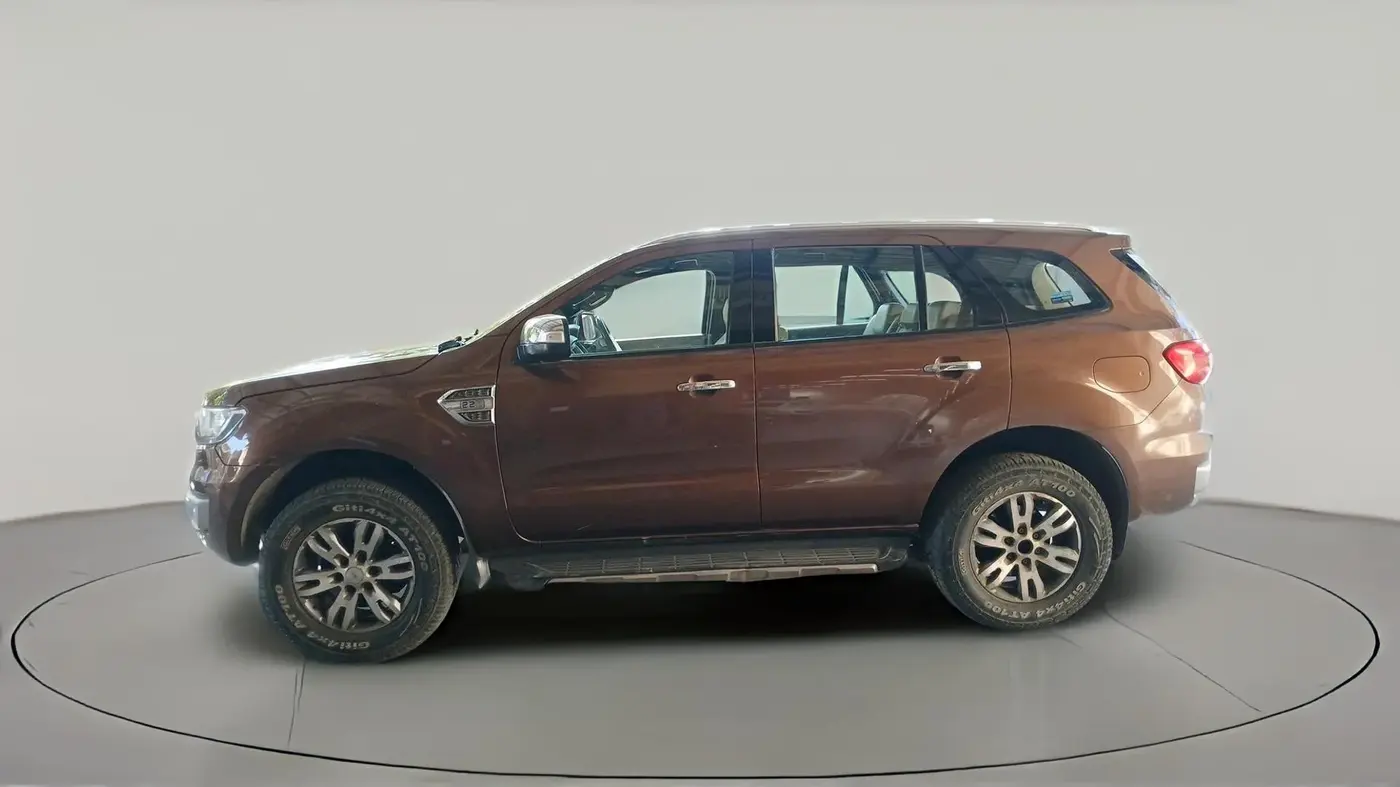 2016 Ford Endeavour TREND 2.2 4X2 AT, Diesel, Automatic, 2,33,122 km, exterior