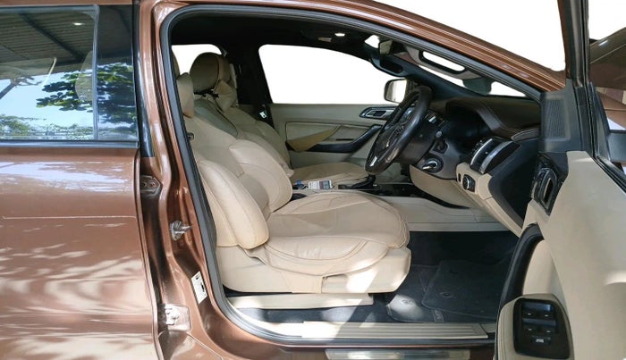 2016 Ford Endeavour TREND 2.2 4X2 AT, Diesel, Automatic, 2,33,122 km, interior