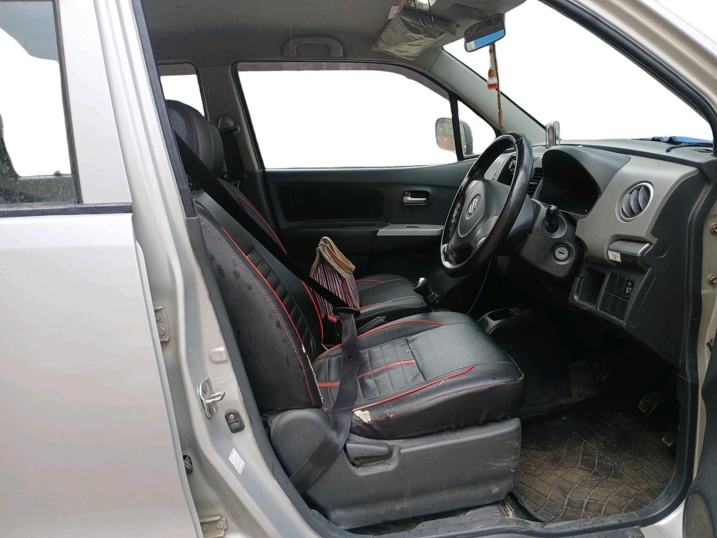 2012 Maruti Wagon R 1.0 LXI, Petrol, Manual, 1,30,653 km, interior
