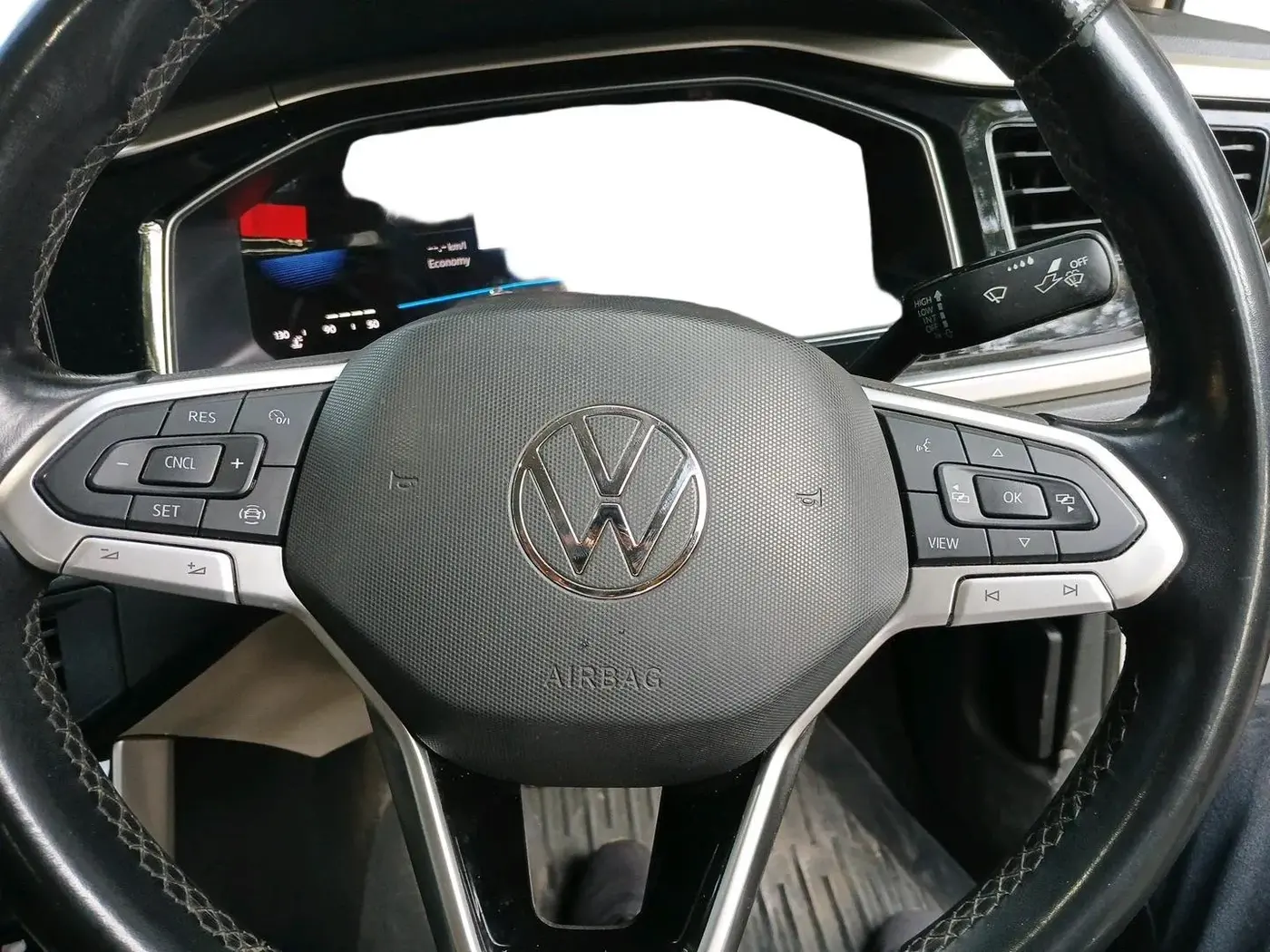 2022 Volkswagen VIRTUS TOPLINE TSI 1.0 MT, Petrol, Manual, 68,485 km, interior