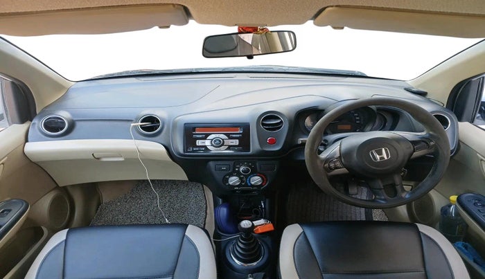 2015 Honda Amaze 1.2L I-VTEC S, Petrol, Manual, 1,19,412 km, interior