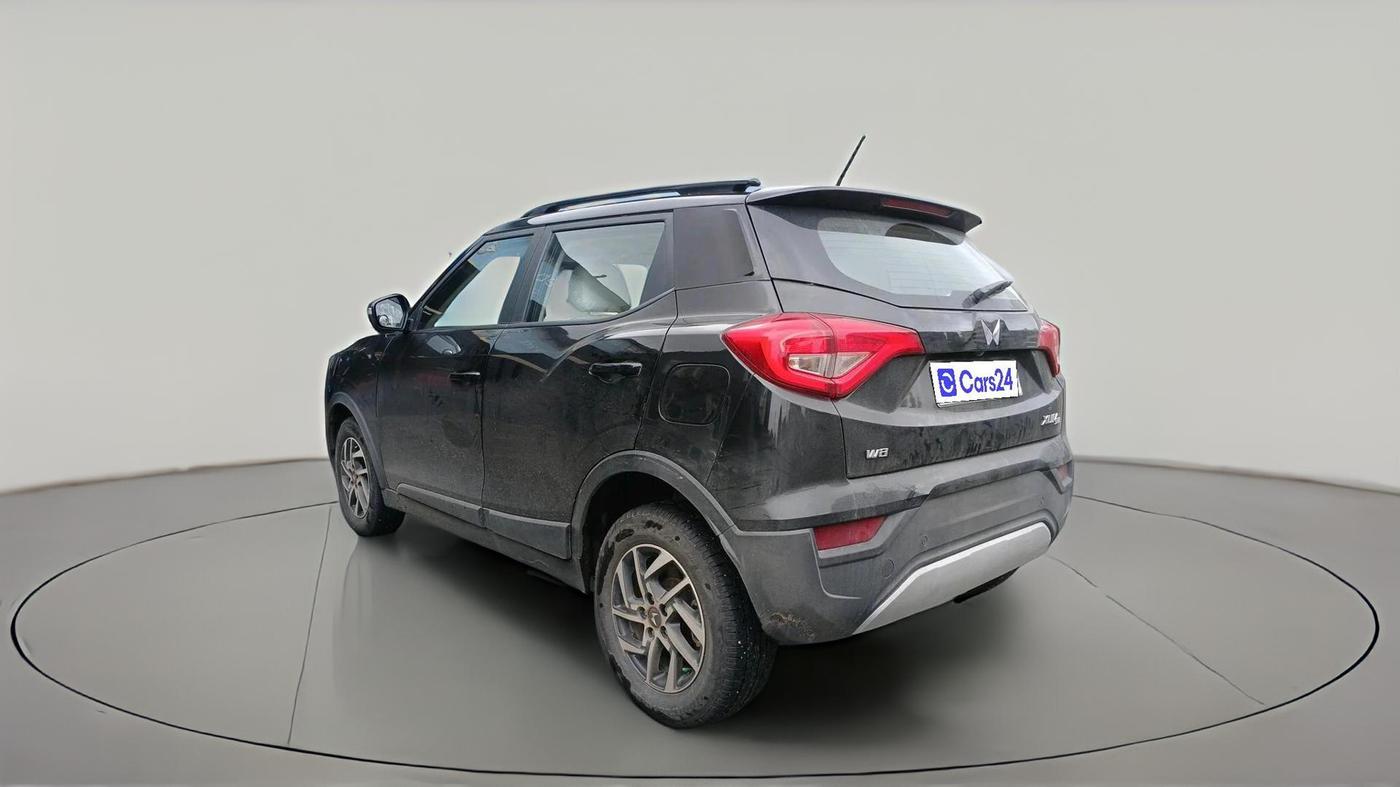 2023 Mahindra XUV300 W8 (O) 1.5 DIESEL, Diesel, Manual, 39,798 km, exterior