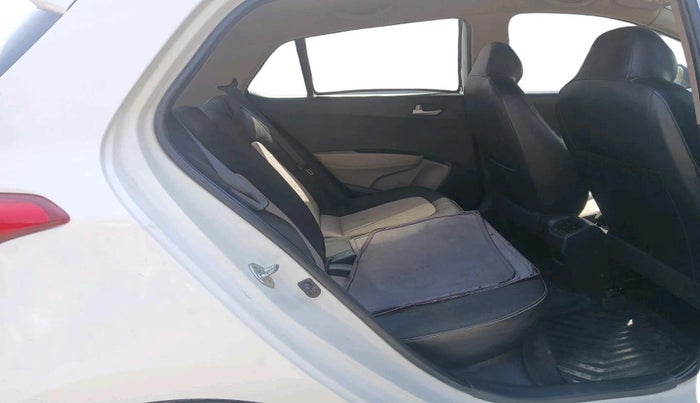 2017 Hyundai Grand i10 SPORTZ (O) 1.2 U2 CRDI, Diesel, Manual, 1,64,252 km, interior