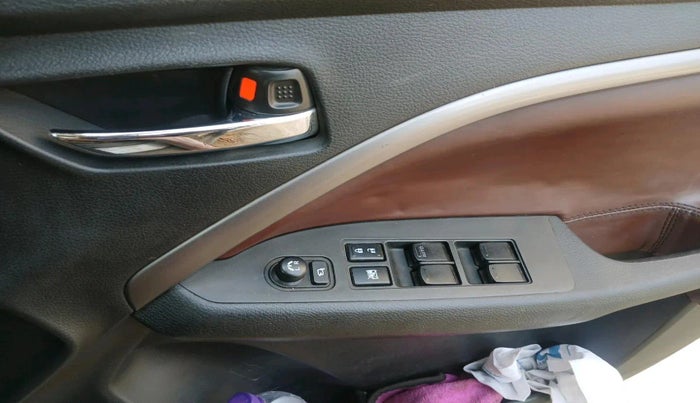 2024 Maruti BREZZA ZXI + AT SMART HYBRID, Petrol, Automatic, 24,672 km, interior