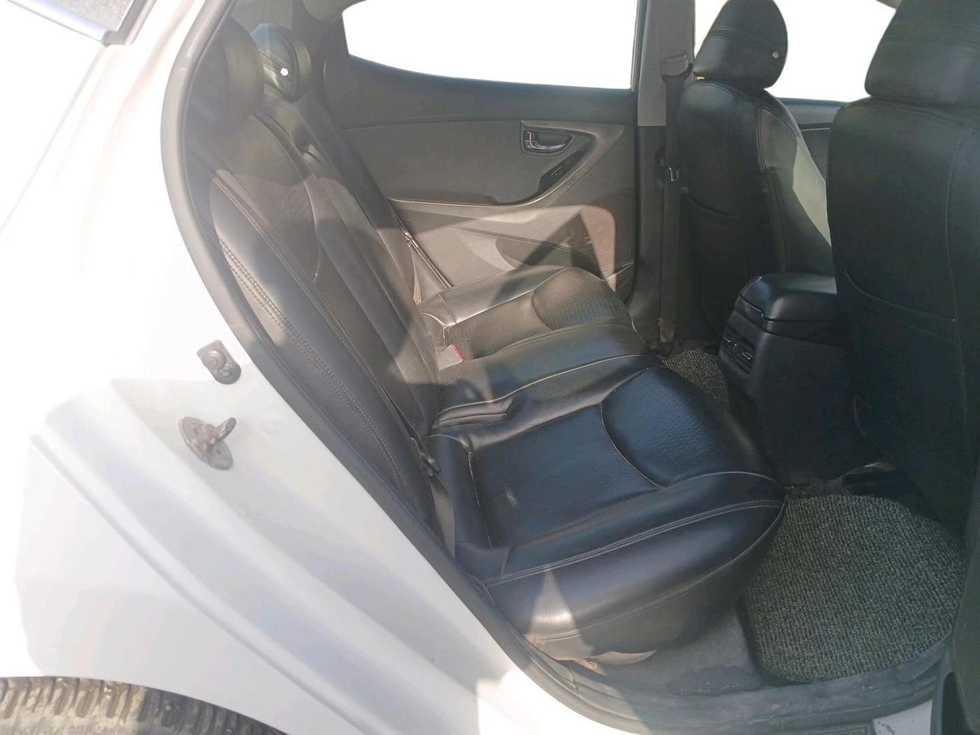 2015 Hyundai New Elantra 1.6 SX MT DIESEL, Diesel, Manual, 98,486 km, interior