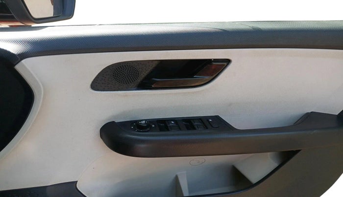 2022 Tata ALTROZ XM PLUS PETROL, Petrol, Manual, 24,452 km, interior