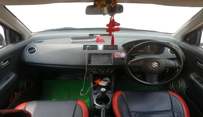 2010 Maruti Swift VXI, CNG, Manual, 1,44,391 km, interior