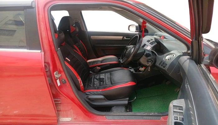2010 Maruti Swift VXI, CNG, Manual, 1,44,391 km, interior