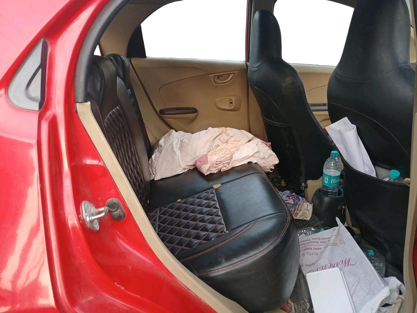 2012 Honda Brio S MT, CNG, Manual, 92,271 km, interior