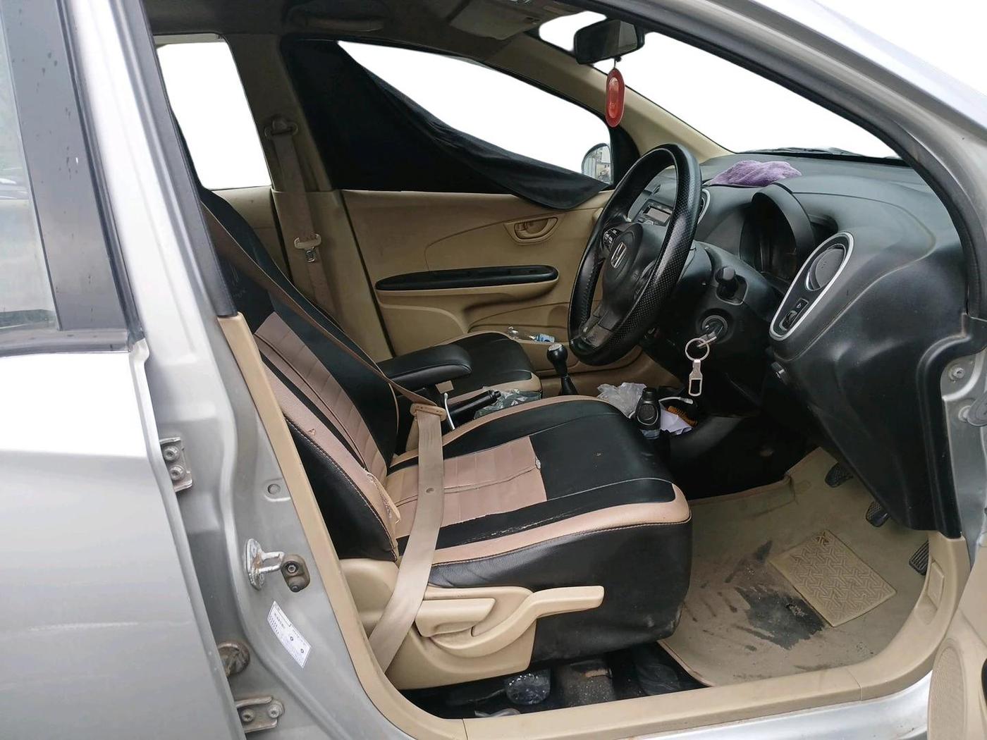 2015 Honda Mobilio 1.5L I-VTEC S, CNG, Manual, 1,02,959 km, interior