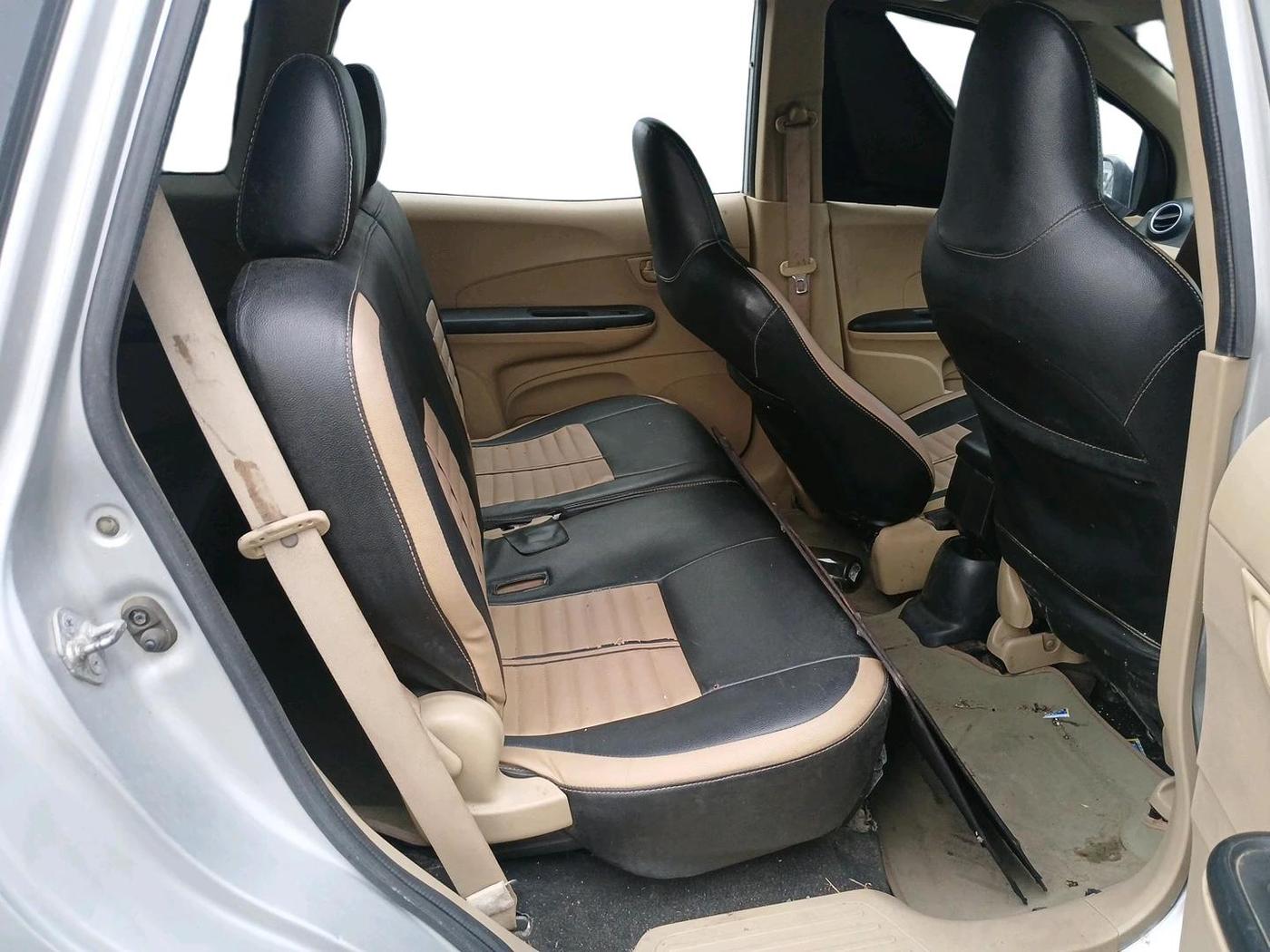 2015 Honda Mobilio 1.5L I-VTEC S, CNG, Manual, 1,02,959 km, interior