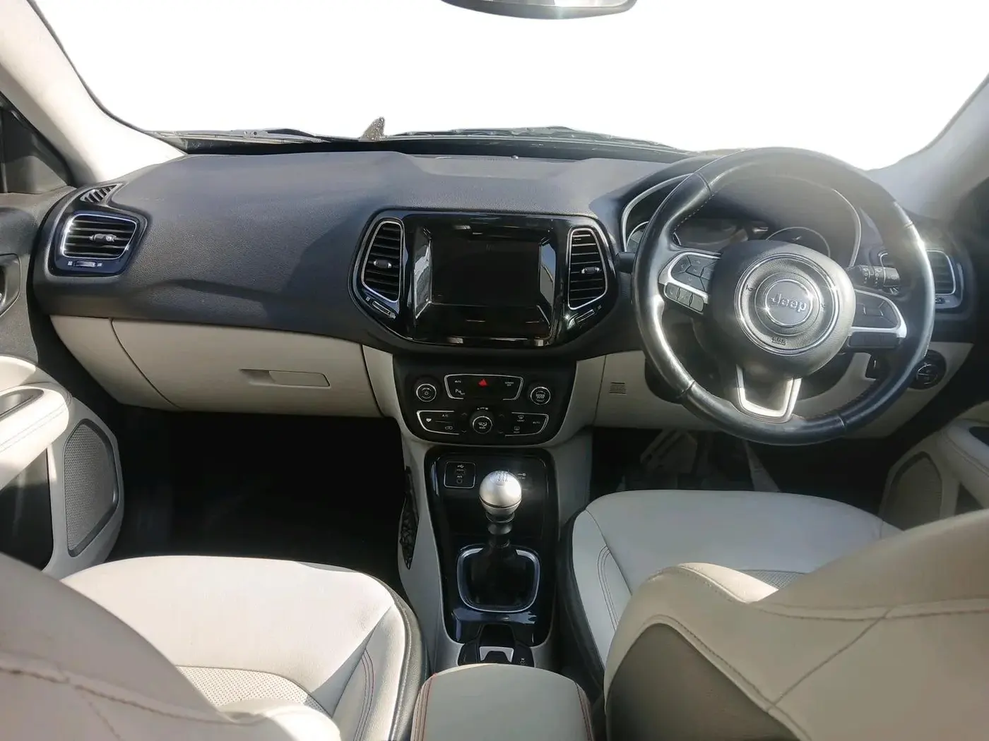 2017 Jeep Compass LIMITED (O) 2.0 DIESEL, Diesel, Manual, 1,23,952 km, interior