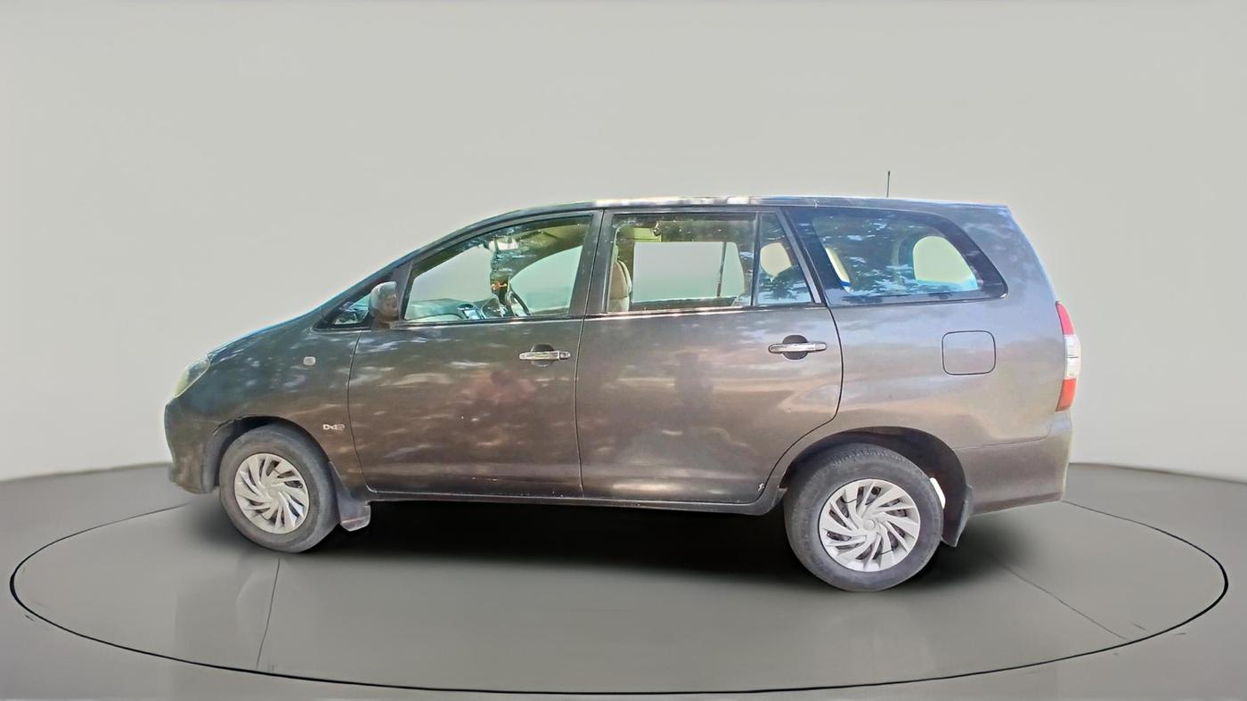2009 Toyota Innova 2.5 G2, Diesel, Manual, 4,90,021 km, exterior