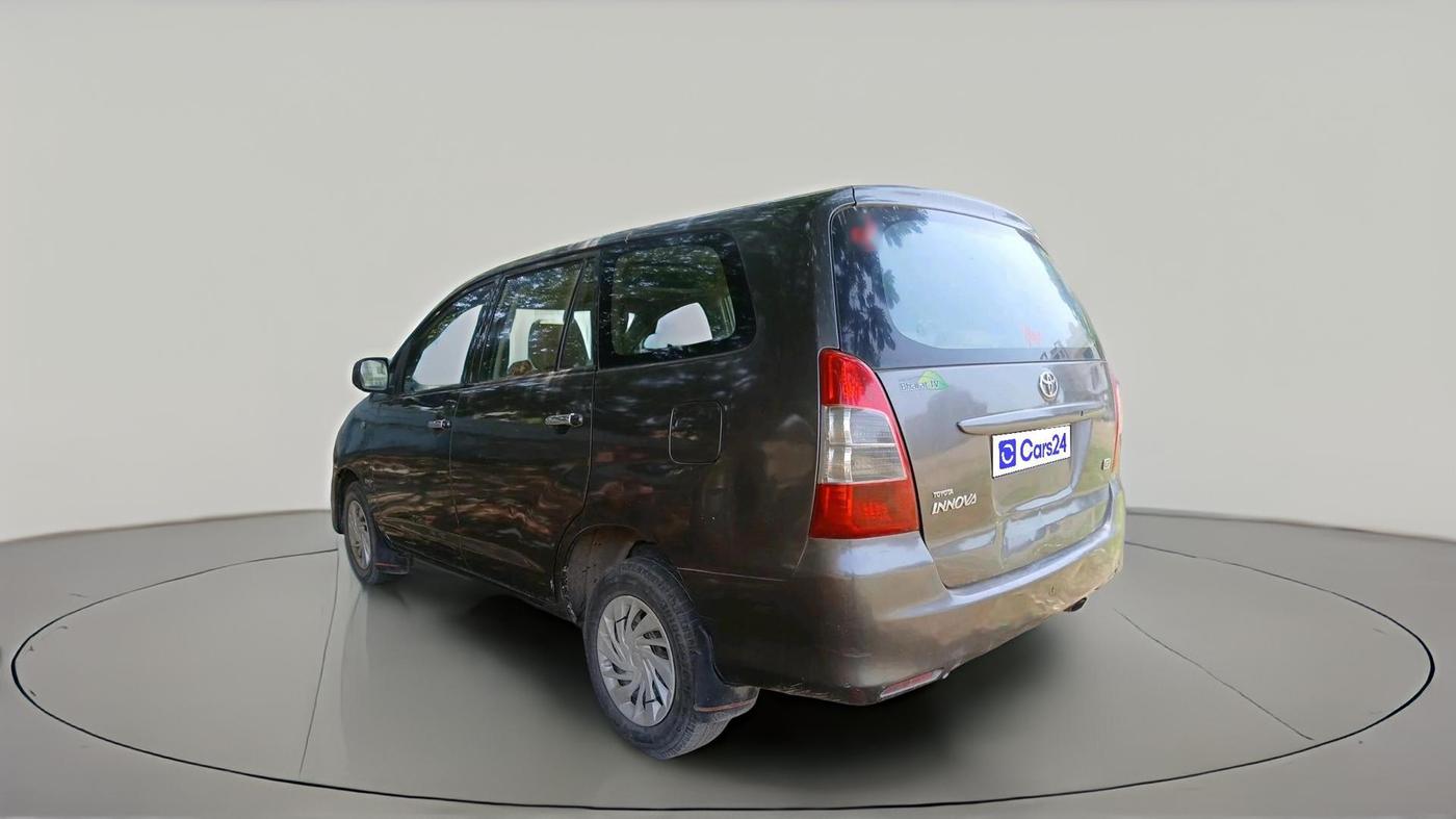 2009 Toyota Innova 2.5 G2, Diesel, Manual, 4,90,021 km, exterior