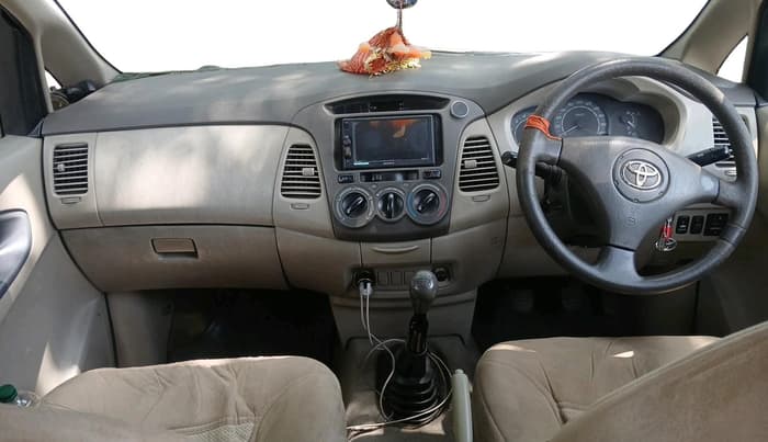 2009 Toyota Innova 2.5 G2, Diesel, Manual, 4,90,021 km, interior