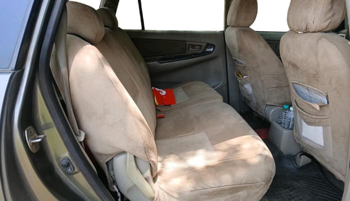 2009 Toyota Innova 2.5 G2, Diesel, Manual, 4,90,021 km, interior